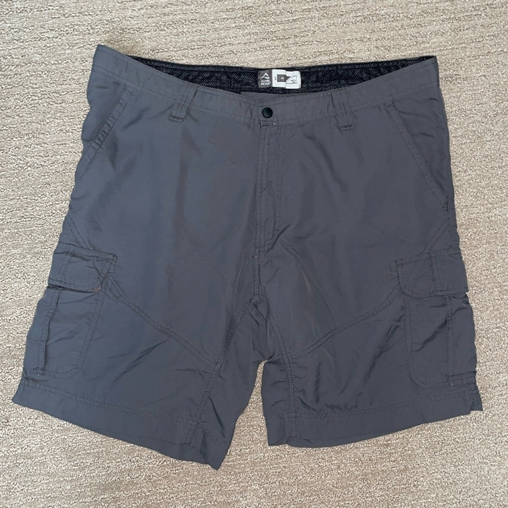 Alpine Design Men’s Hiking Shorts Size 40